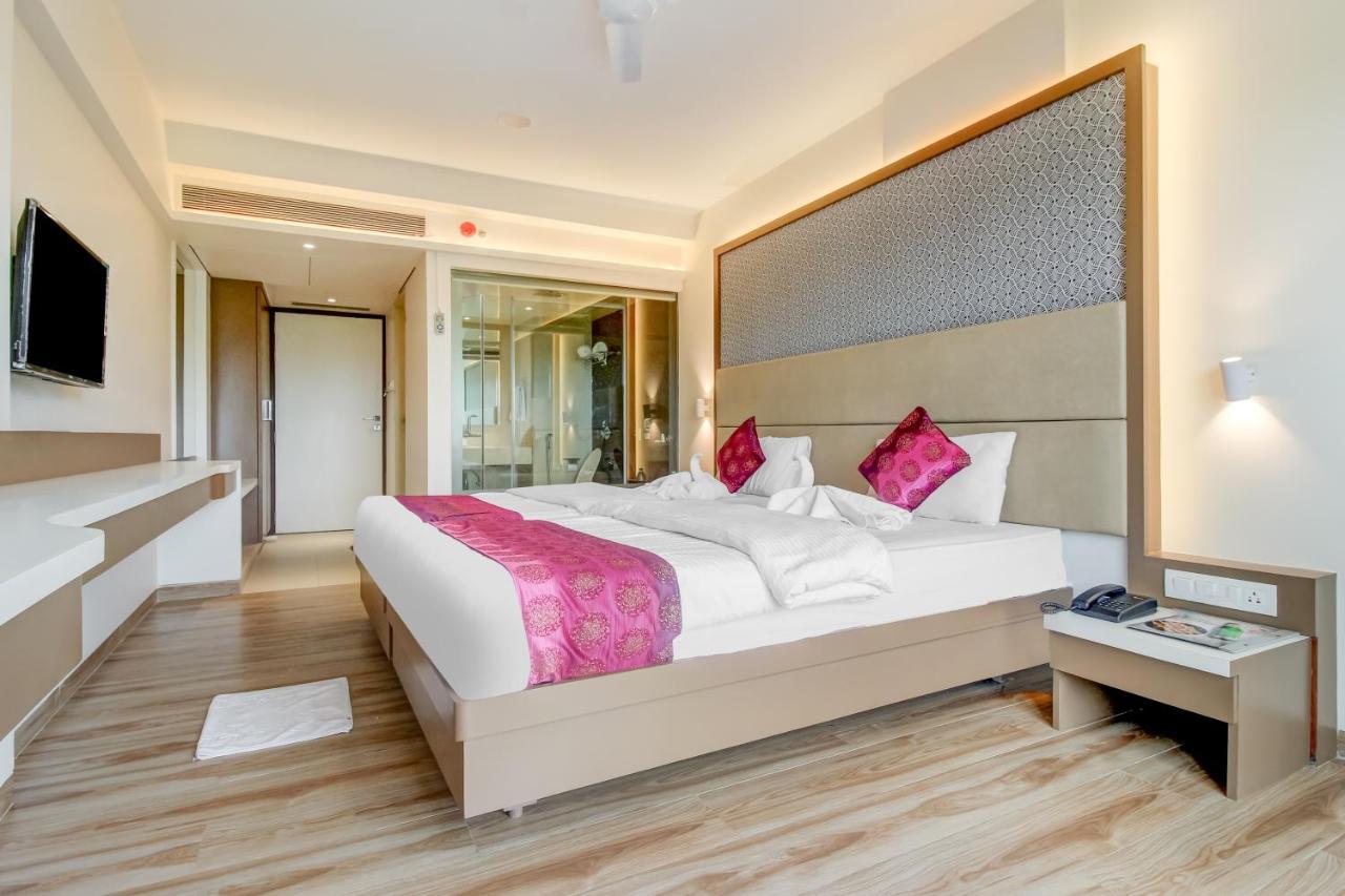 Grand Mookambika Otel Navi Mumbai Dış mekan fotoğraf