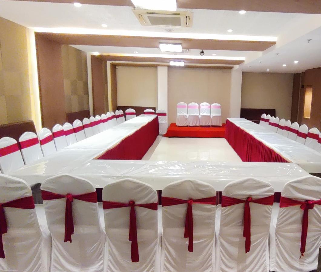 Grand Mookambika Otel Navi Mumbai Dış mekan fotoğraf