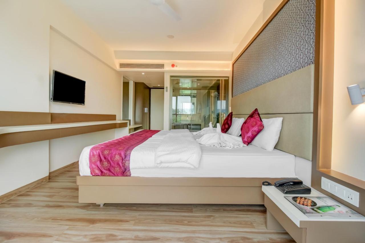 Grand Mookambika Otel Navi Mumbai Dış mekan fotoğraf