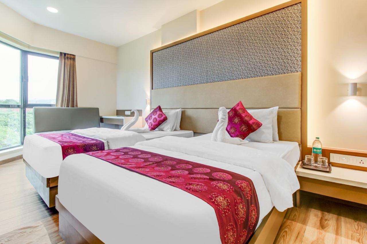 Grand Mookambika Otel Navi Mumbai Dış mekan fotoğraf