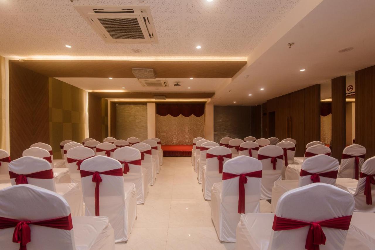 Grand Mookambika Otel Navi Mumbai Dış mekan fotoğraf